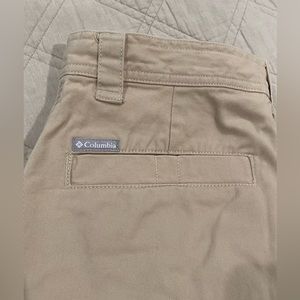 (3/$15) Men’s Columbia Omni Shade cargo shorts, Size 30